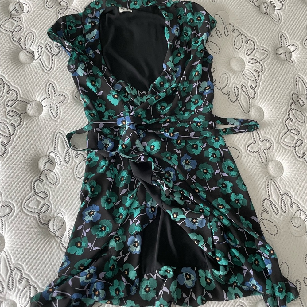 Aritzia Blue Mini Sundress with Flutter Sleeves and Scoop Neck